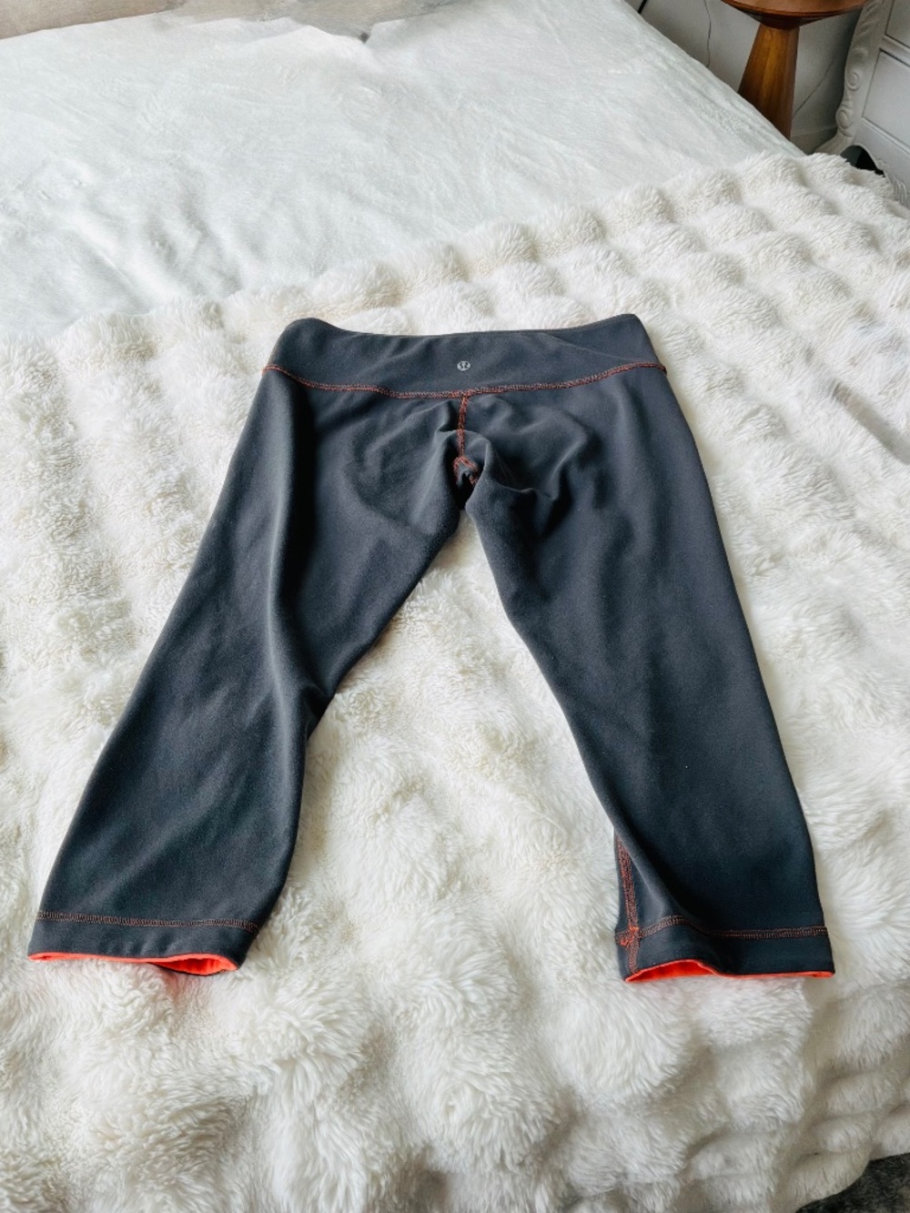 Lululemon Reversible Wunder Under Crop Leggings Orange / Grey size 8